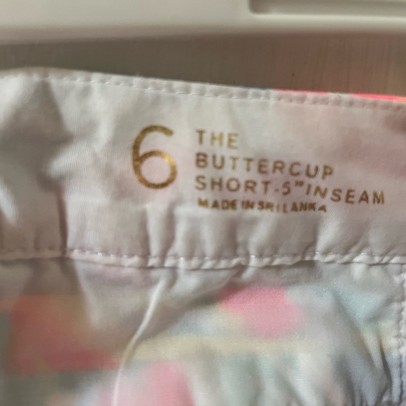 Lilly Pulitzer buttercup shorts - Picture 4 of 6